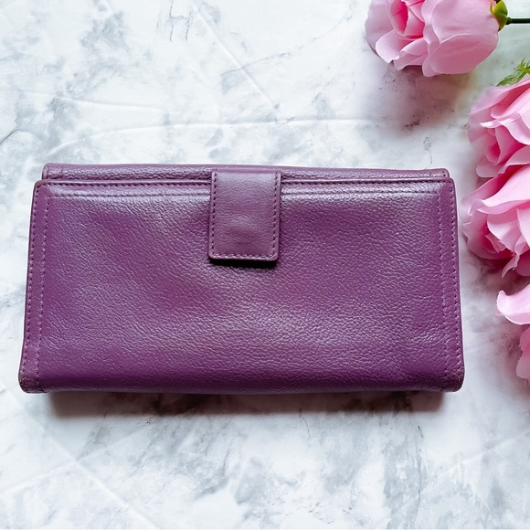 SOLD! Salvatore Ferragamo Gancini Leather bifold wallet 💜 - Picture 6 of 9